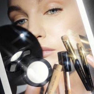 PAT McGRATH undereye powder
